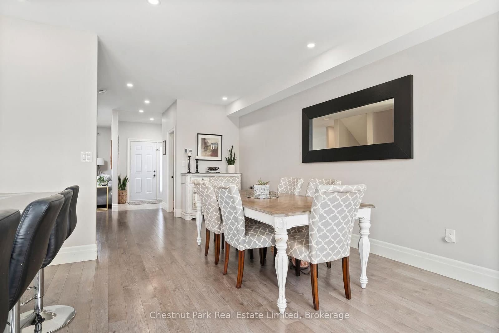 18 Curtis Street thumbnail 13
