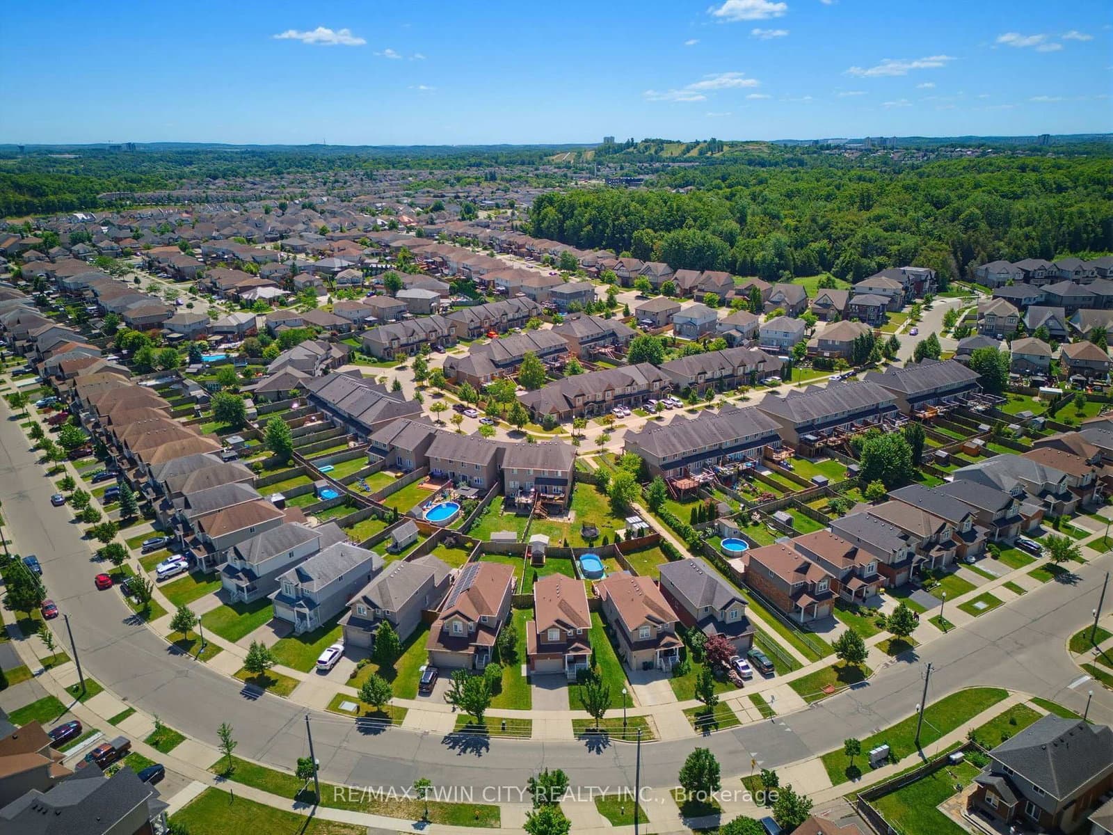 934 Zeller Crescent thumbnail 32