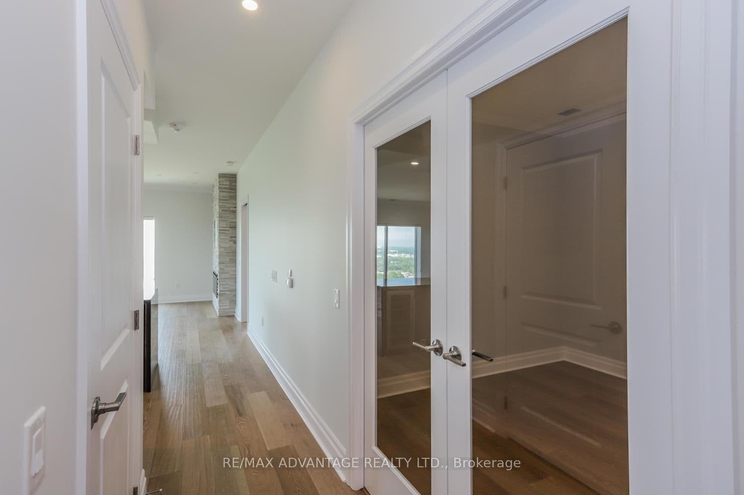 505 Talbot Street, Unit 2701 thumbnail 11