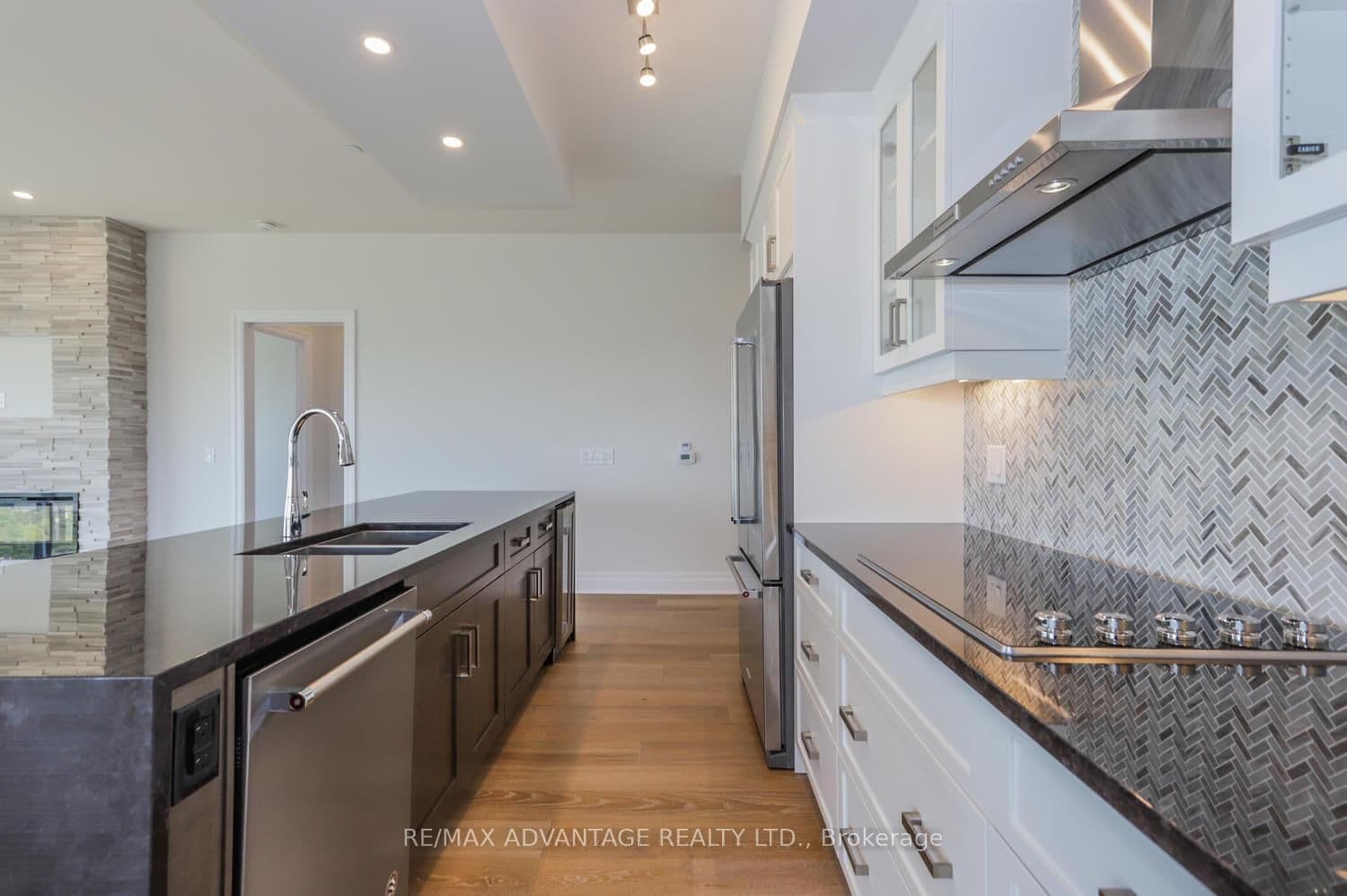 505 Talbot Street, Unit 2701 thumbnail 8
