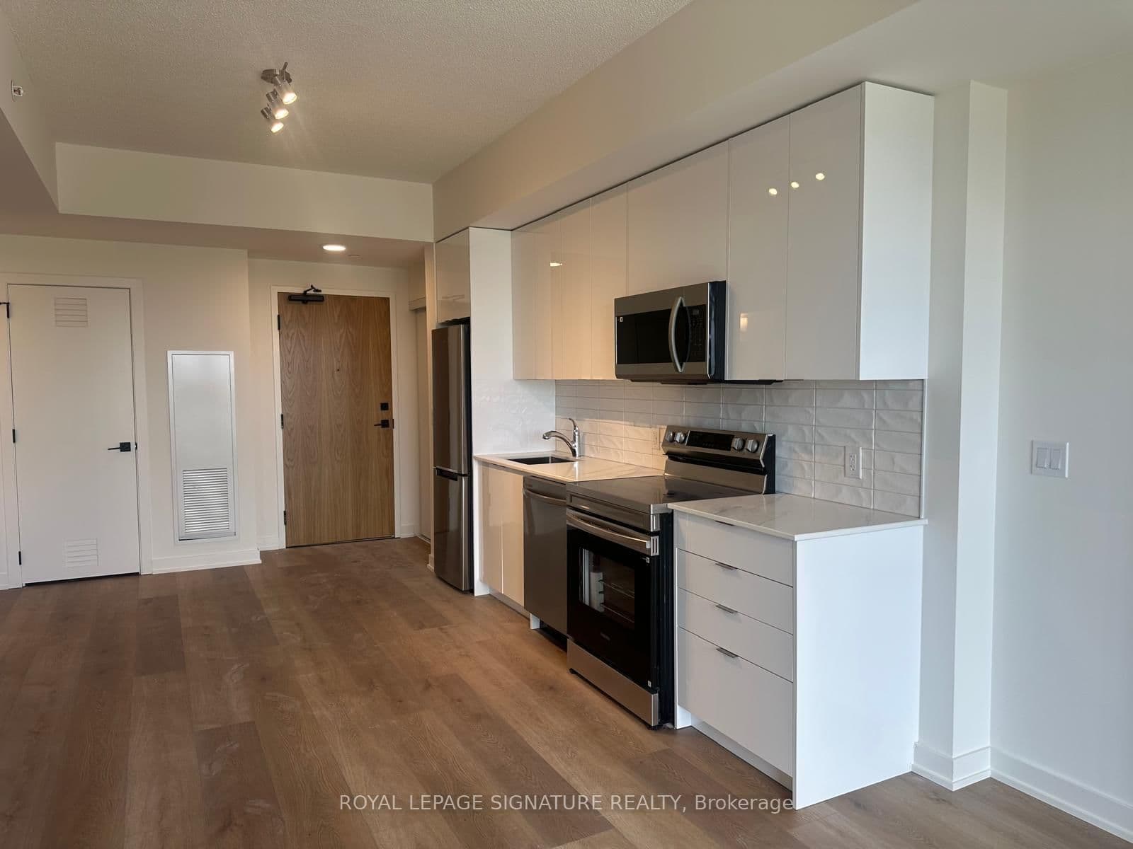33 Erie Avenue, Unit 1304 thumbnail 2