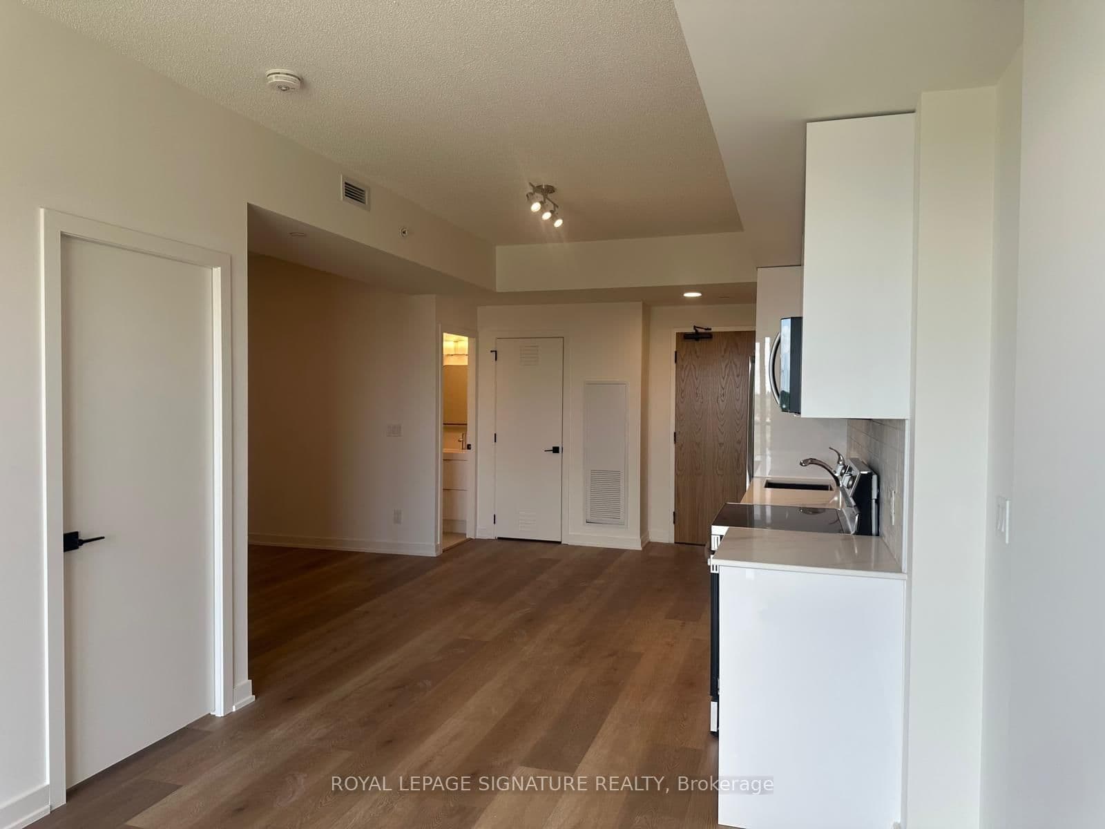 33 Erie Avenue, Unit 1304 thumbnail 4