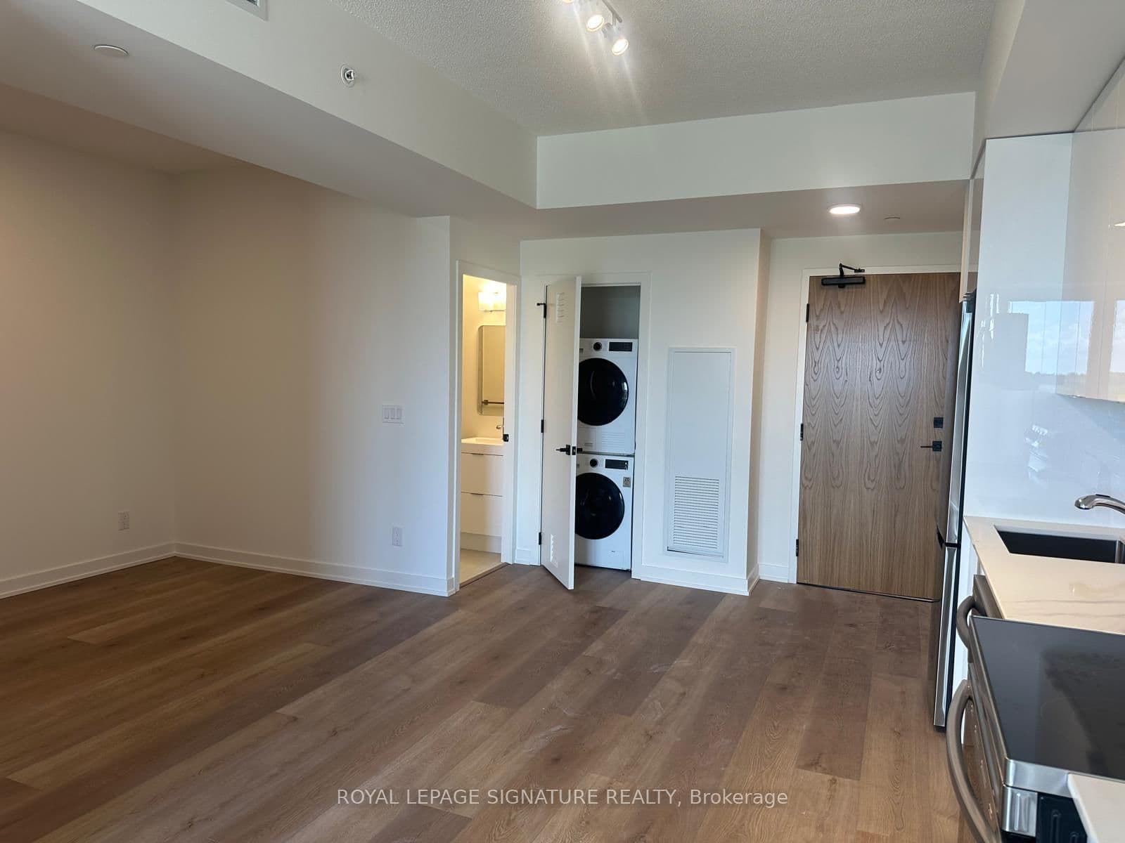 33 Erie Avenue, Unit 1304 thumbnail 5