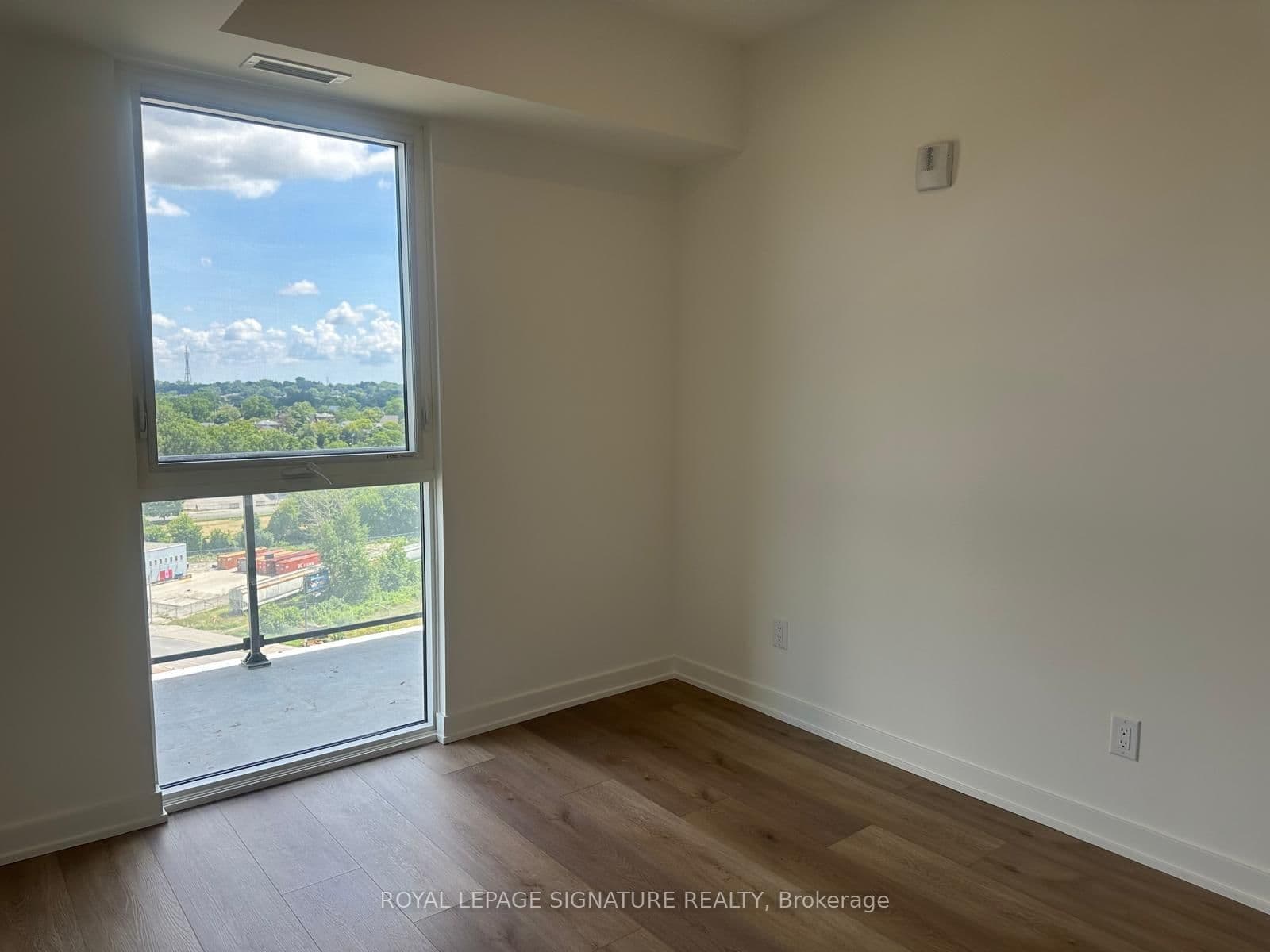 33 Erie Avenue, Unit 1304 thumbnail 8