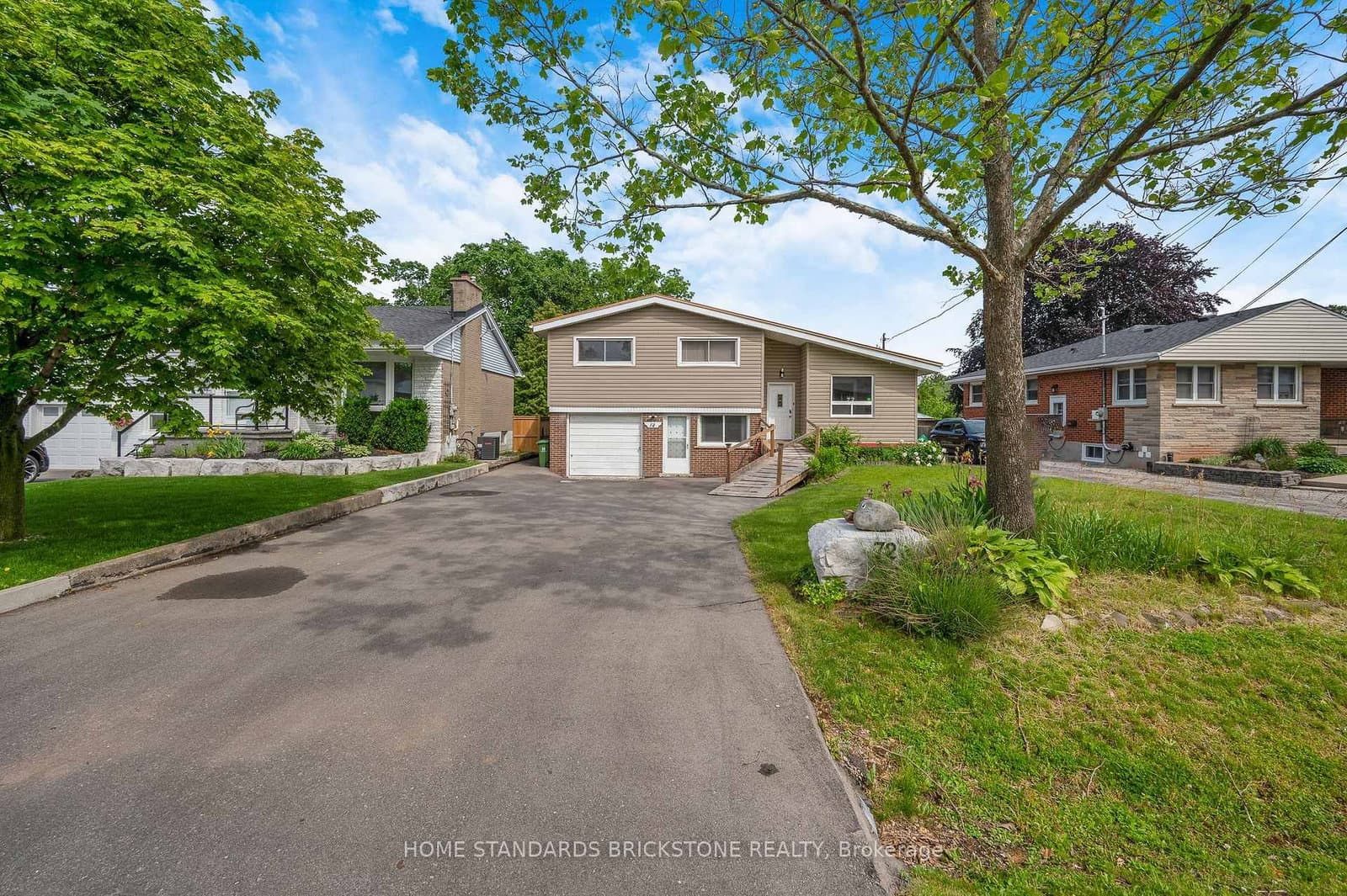 72 Mountain Avenue N - Image 1