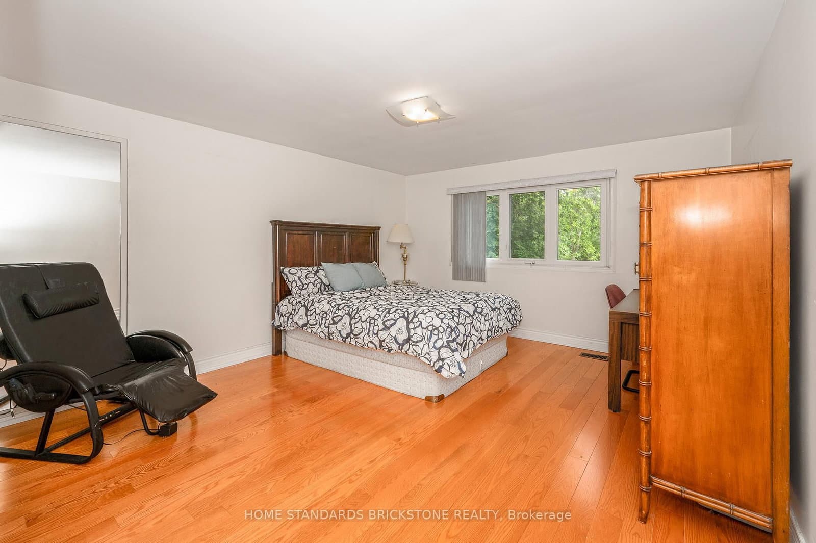72 Mountain Avenue N thumbnail 19