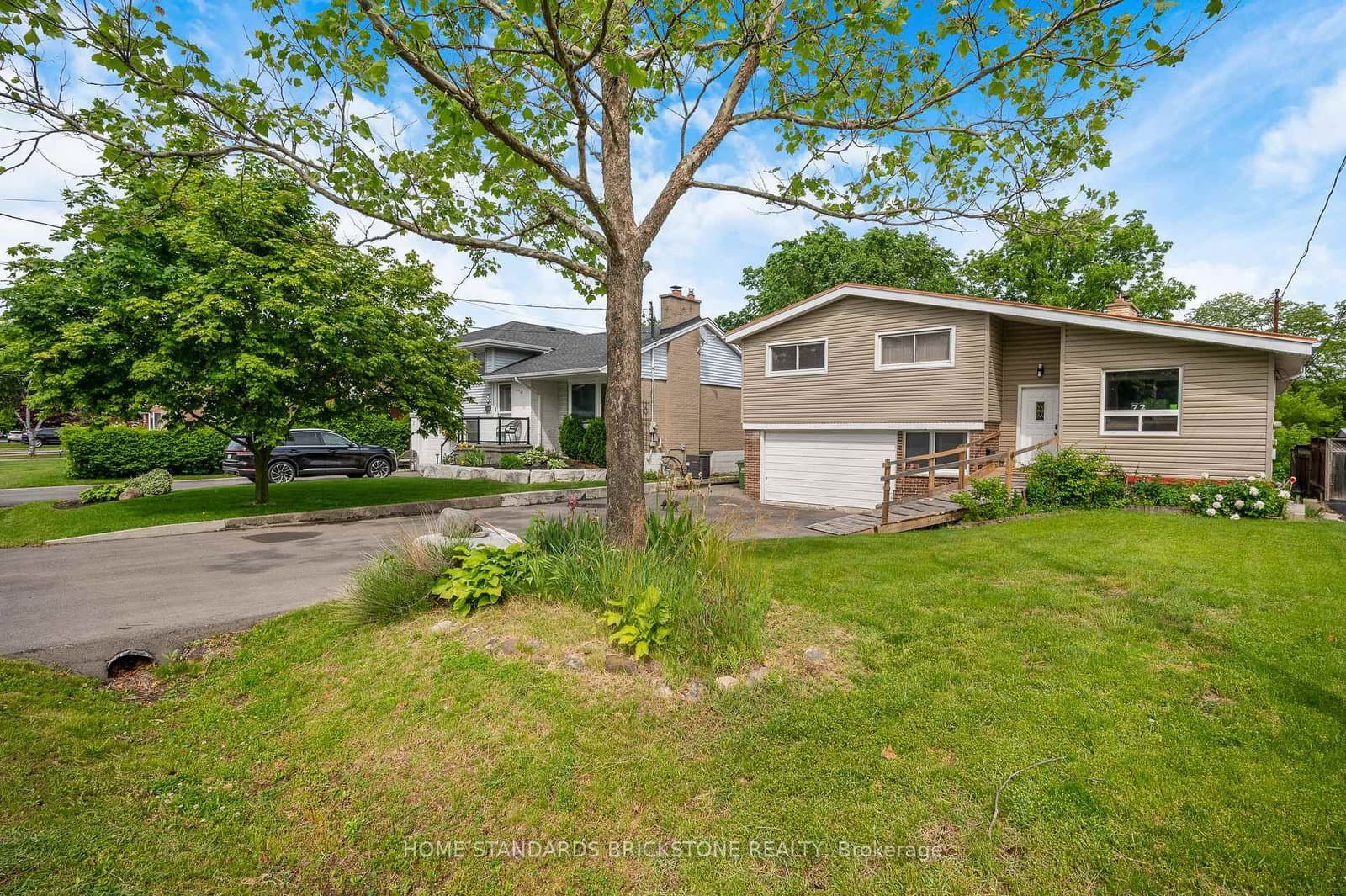 72 Mountain Avenue N thumbnail 2
