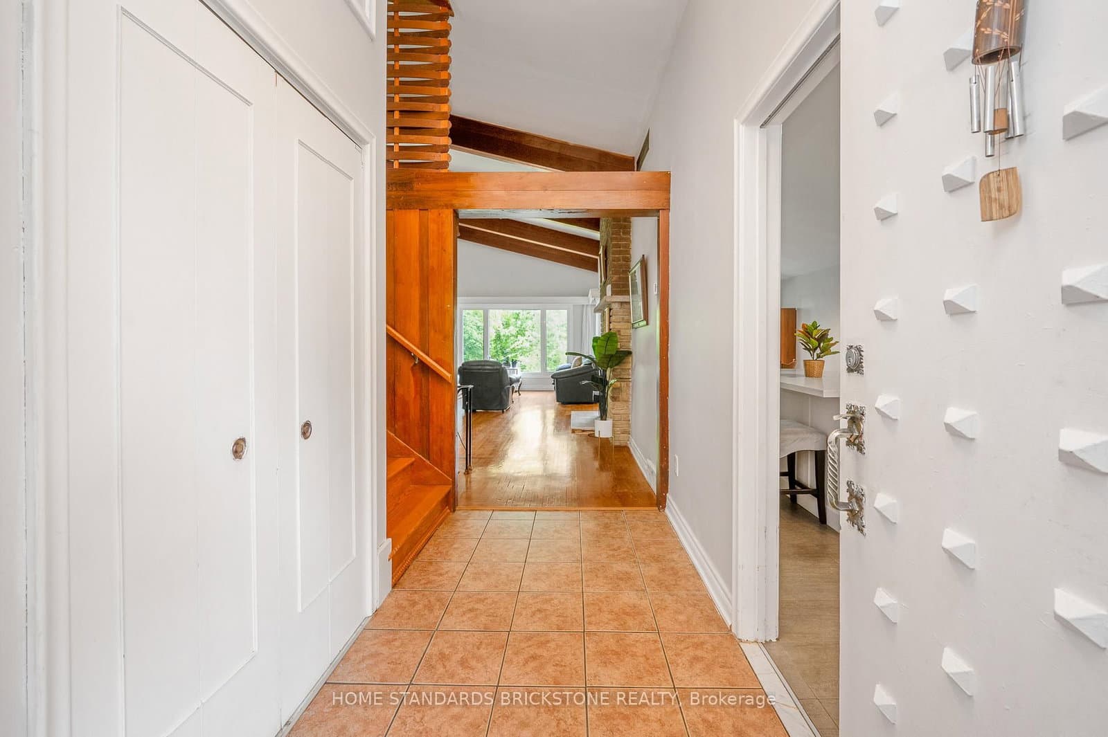 72 Mountain Avenue N thumbnail 5