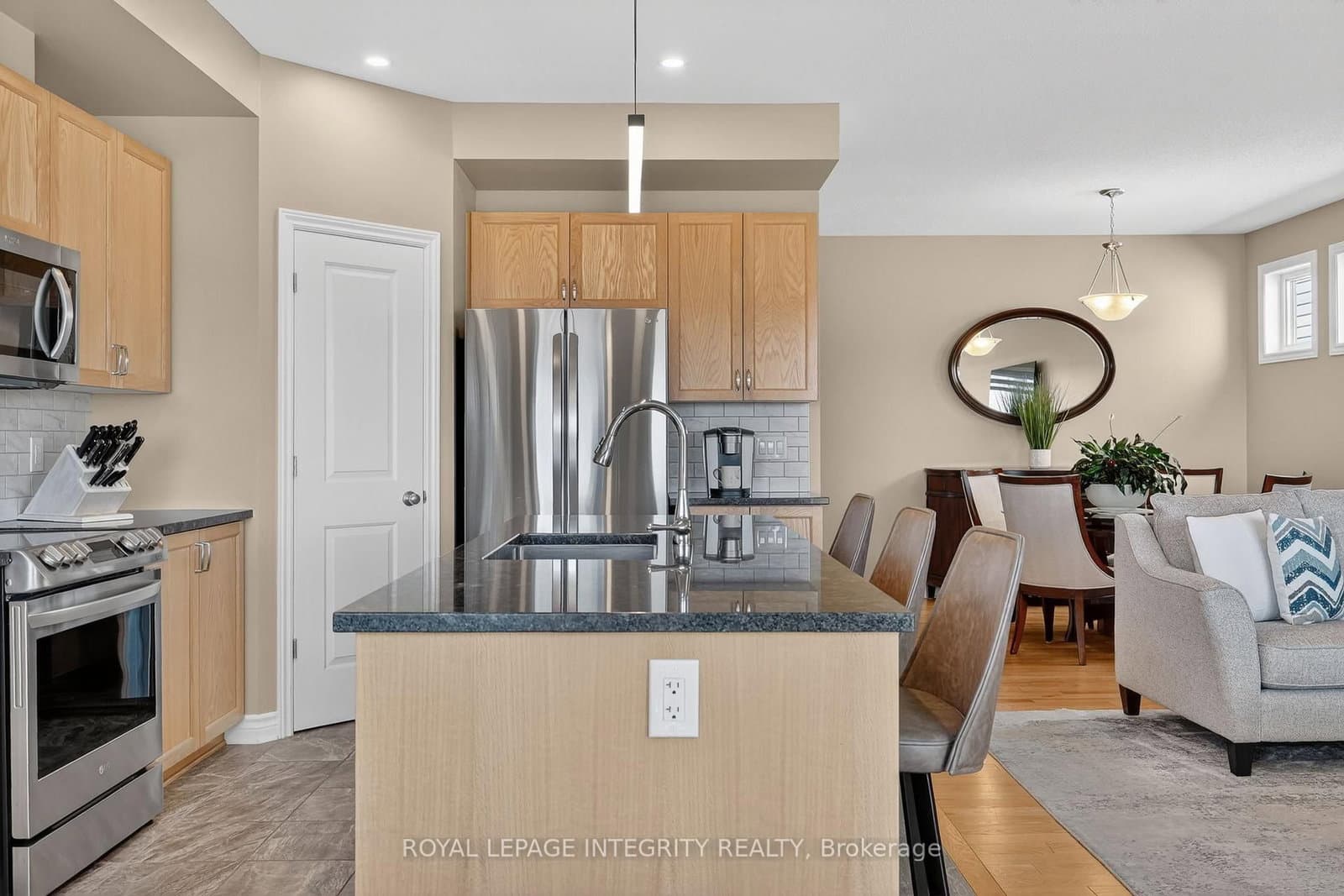 724 Parade Drive thumbnail 15