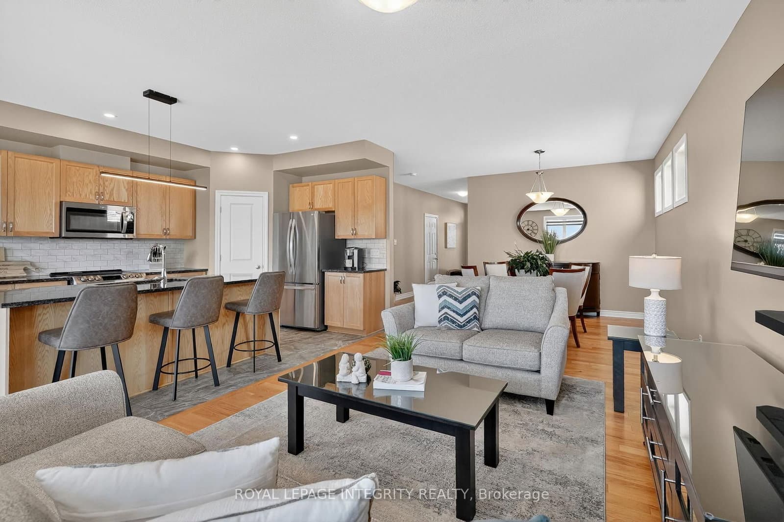 724 Parade Drive thumbnail 23
