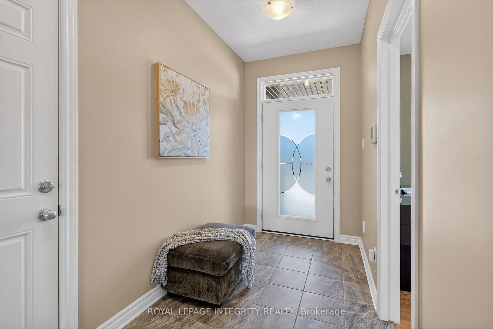 724 Parade Drive thumbnail 3