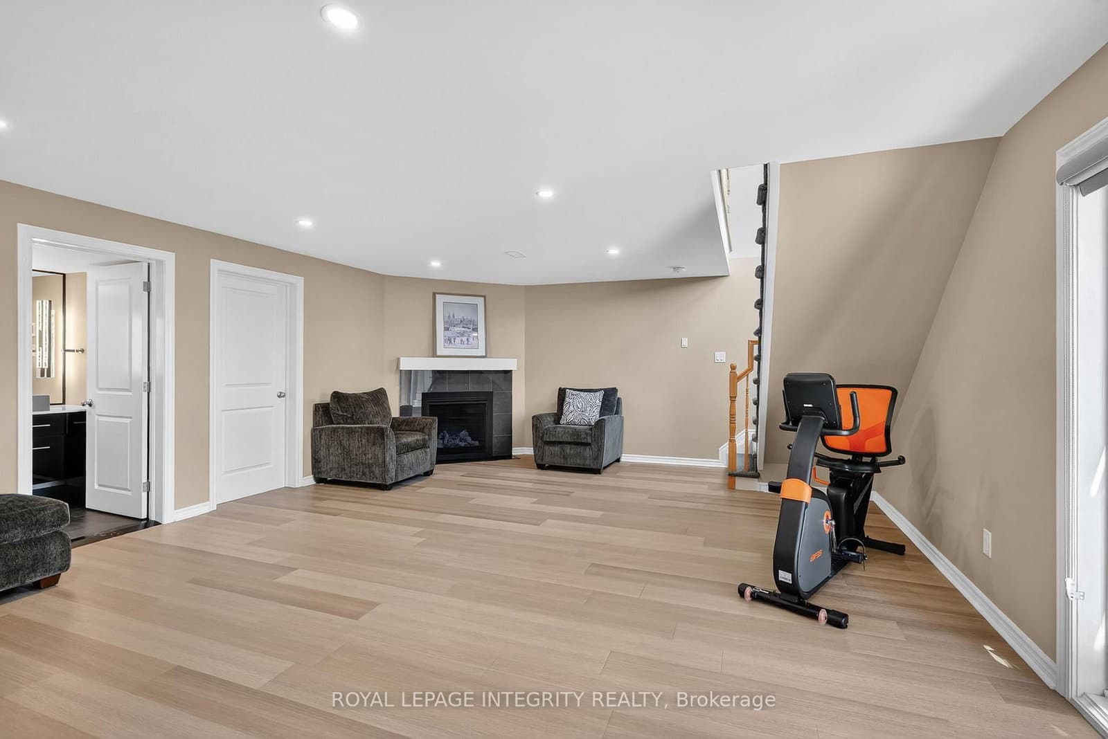 724 Parade Drive thumbnail 31