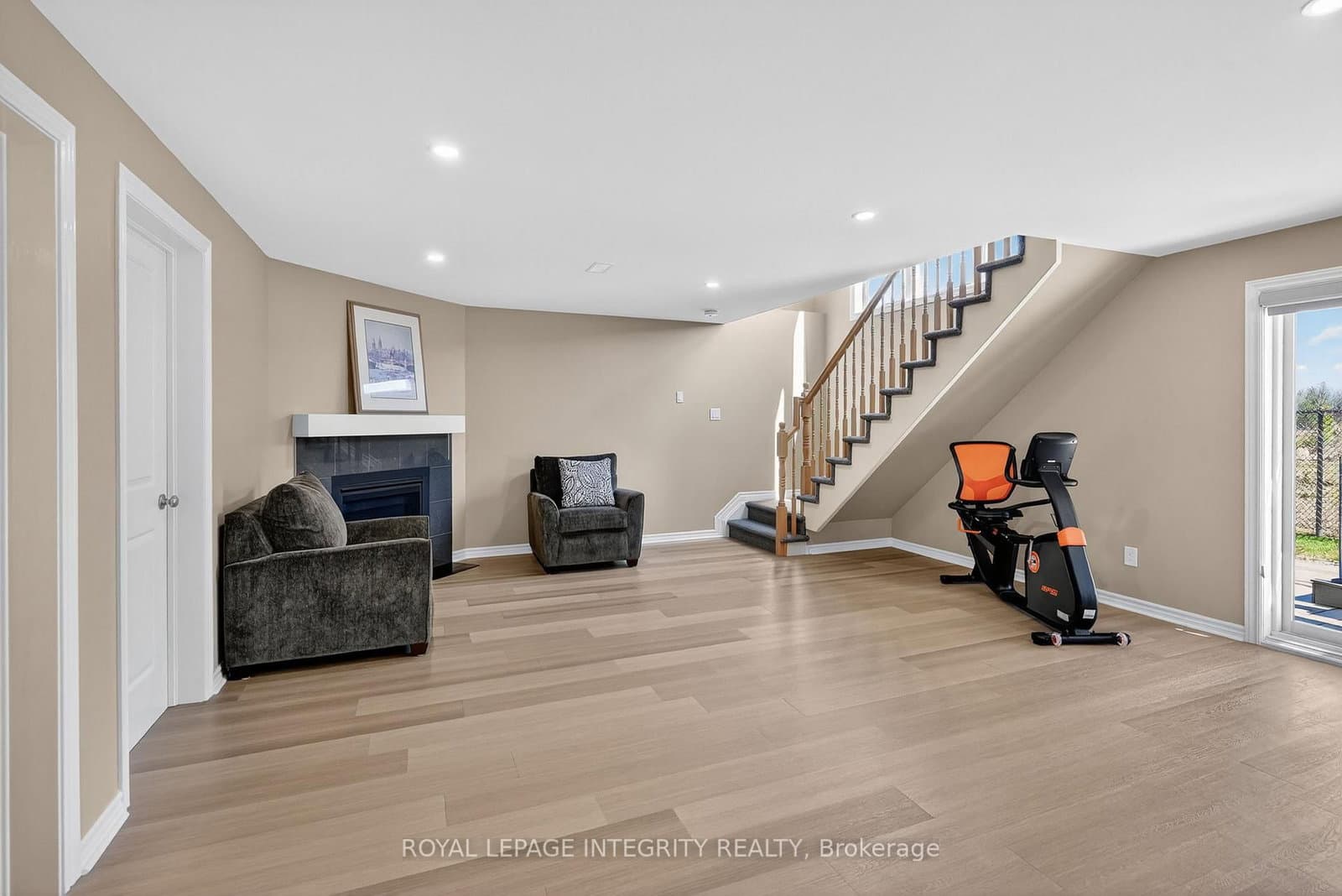 724 Parade Drive thumbnail 32