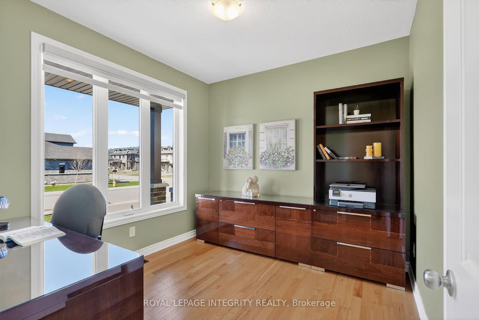 724 Parade Drive thumbnail 4