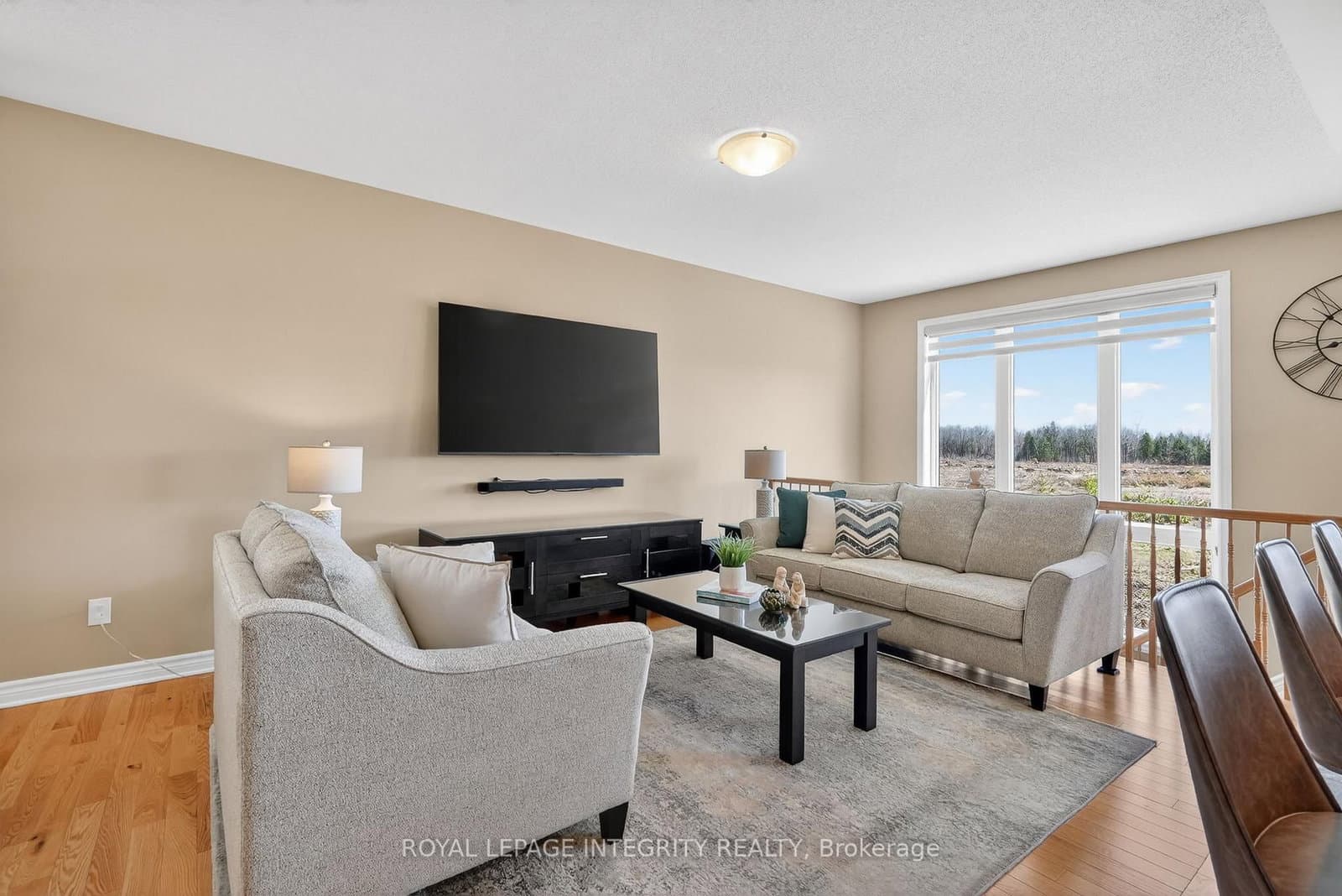 724 Parade Drive thumbnail 9