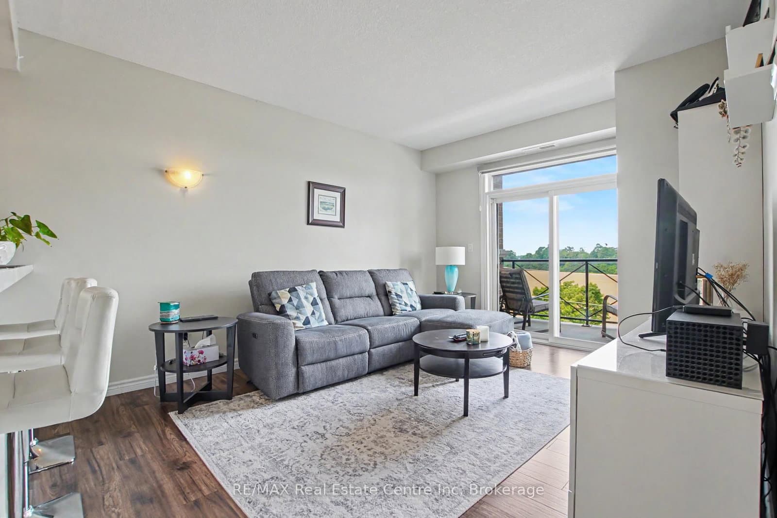 2 Colonial Drive, Unit 410 thumbnail 13