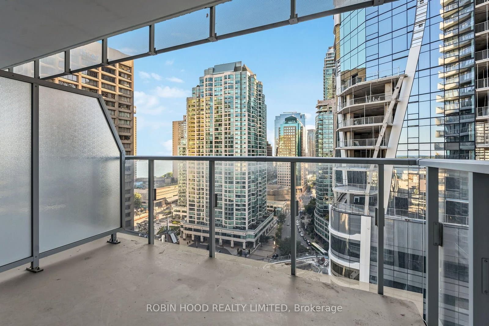 3275 St Joseph Boulevard, Unit 211 thumbnail 5