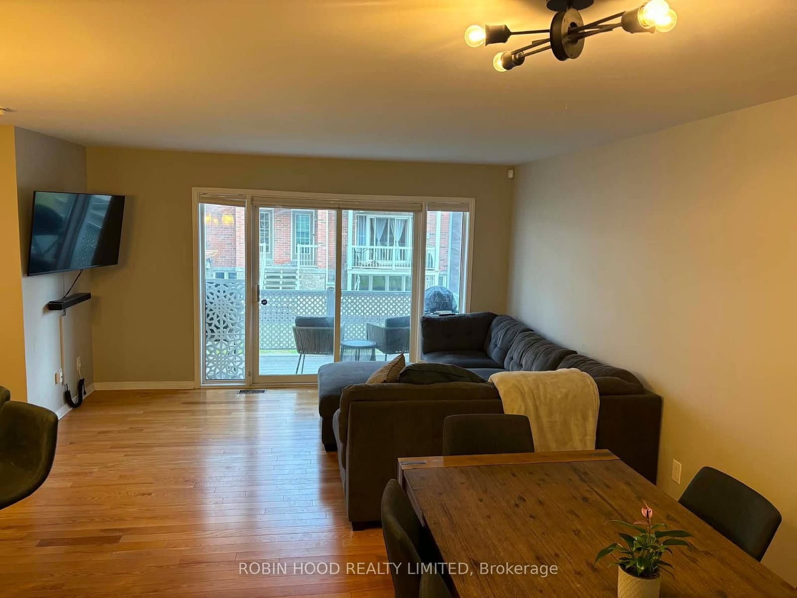 3275 St Joseph Boulevard, Unit 211 thumbnail 8