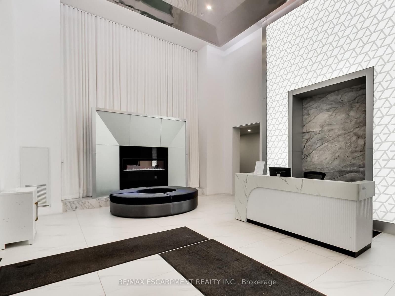 16 Concord Place, Unit 318 thumbnail 3