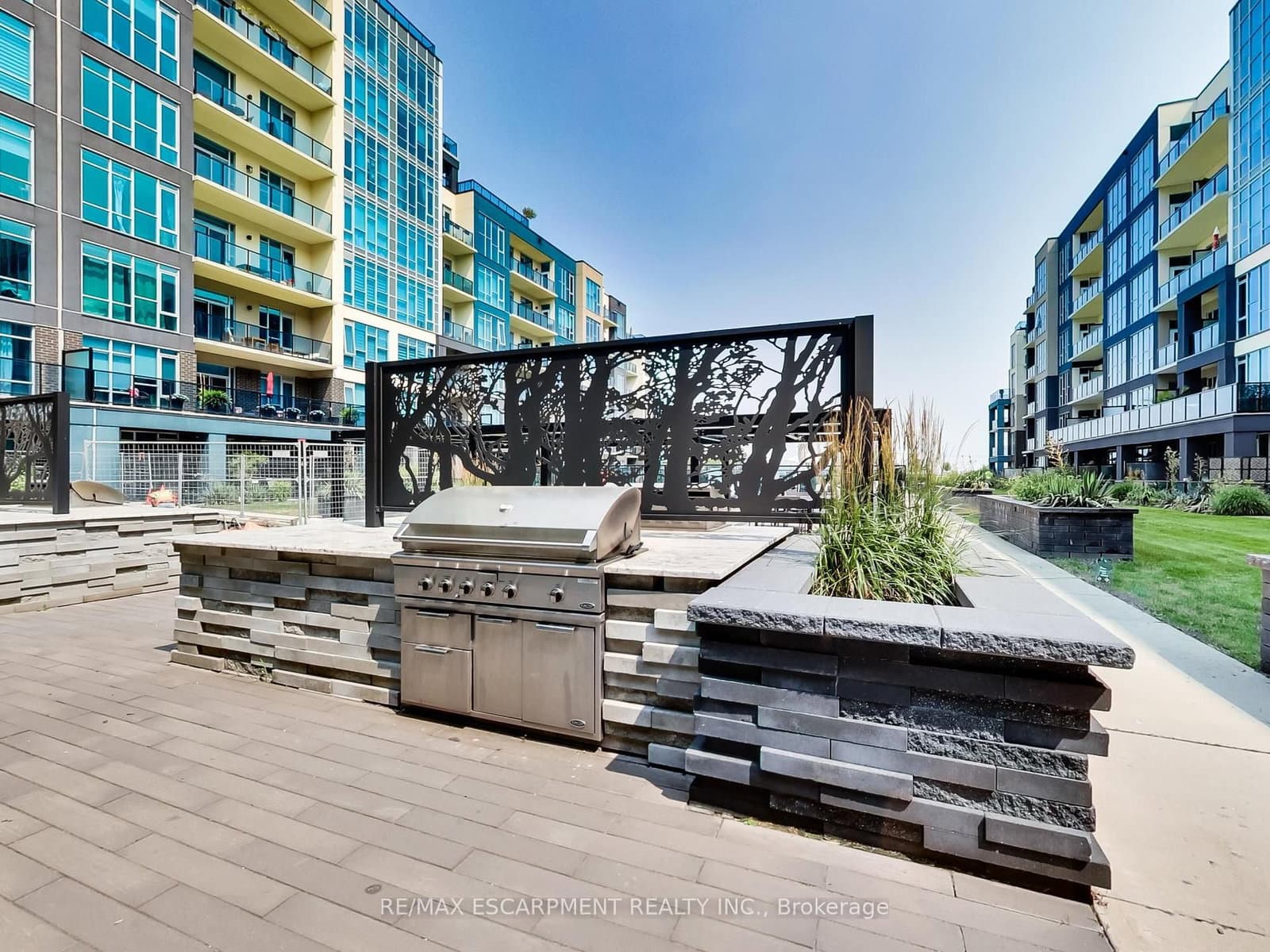 16 Concord Place, Unit 318 thumbnail 33