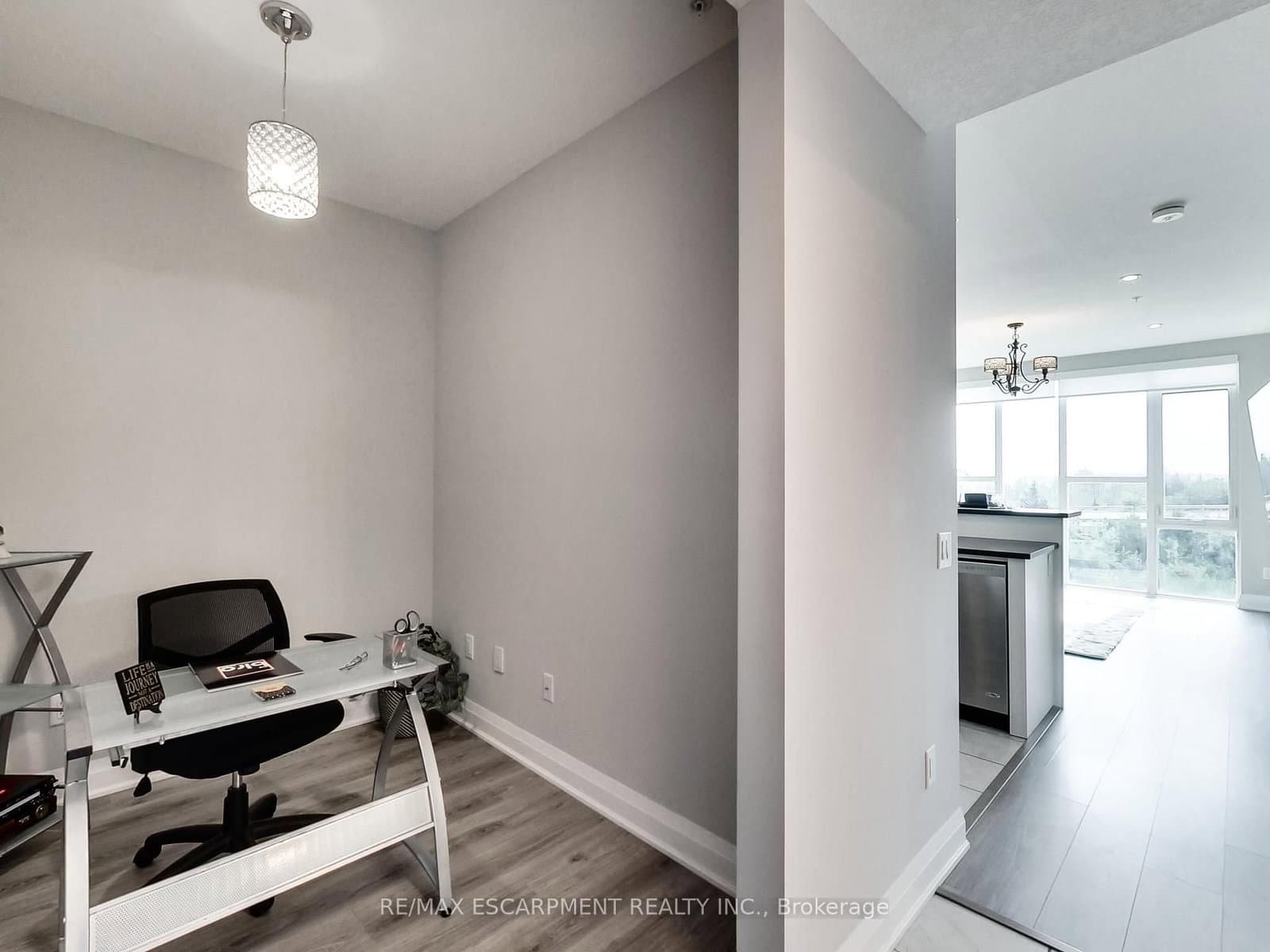 16 Concord Place, Unit 318 thumbnail 4