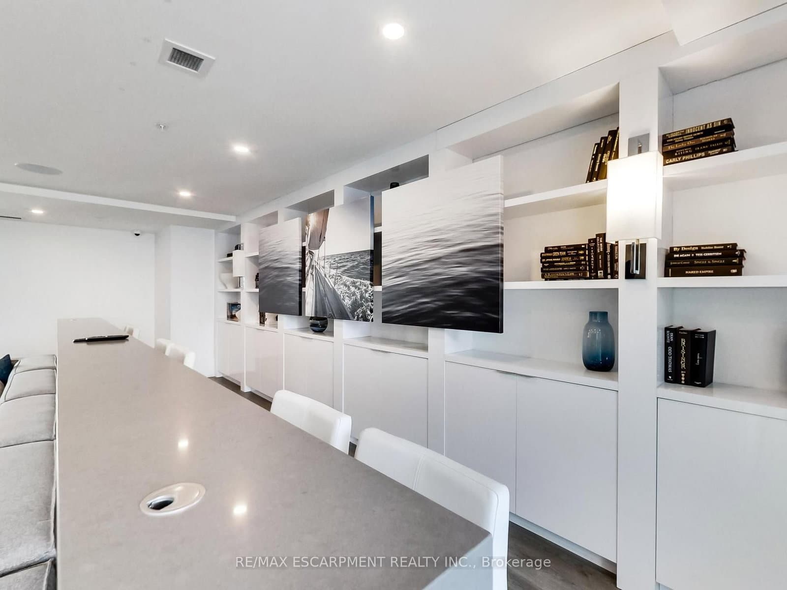 16 Concord Place, Unit 318 thumbnail 40