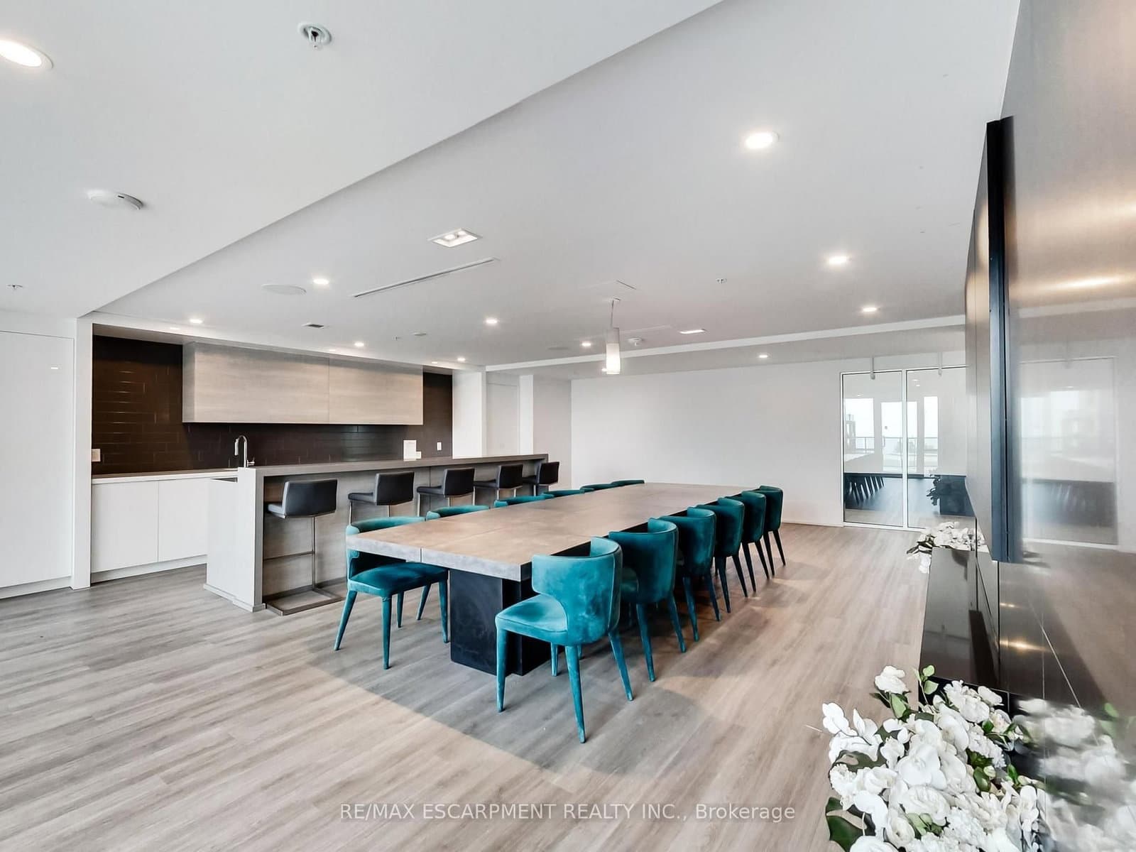 16 Concord Place, Unit 318 thumbnail 41