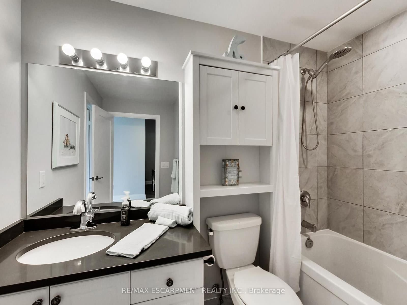 16 Concord Place, Unit 318 thumbnail 8