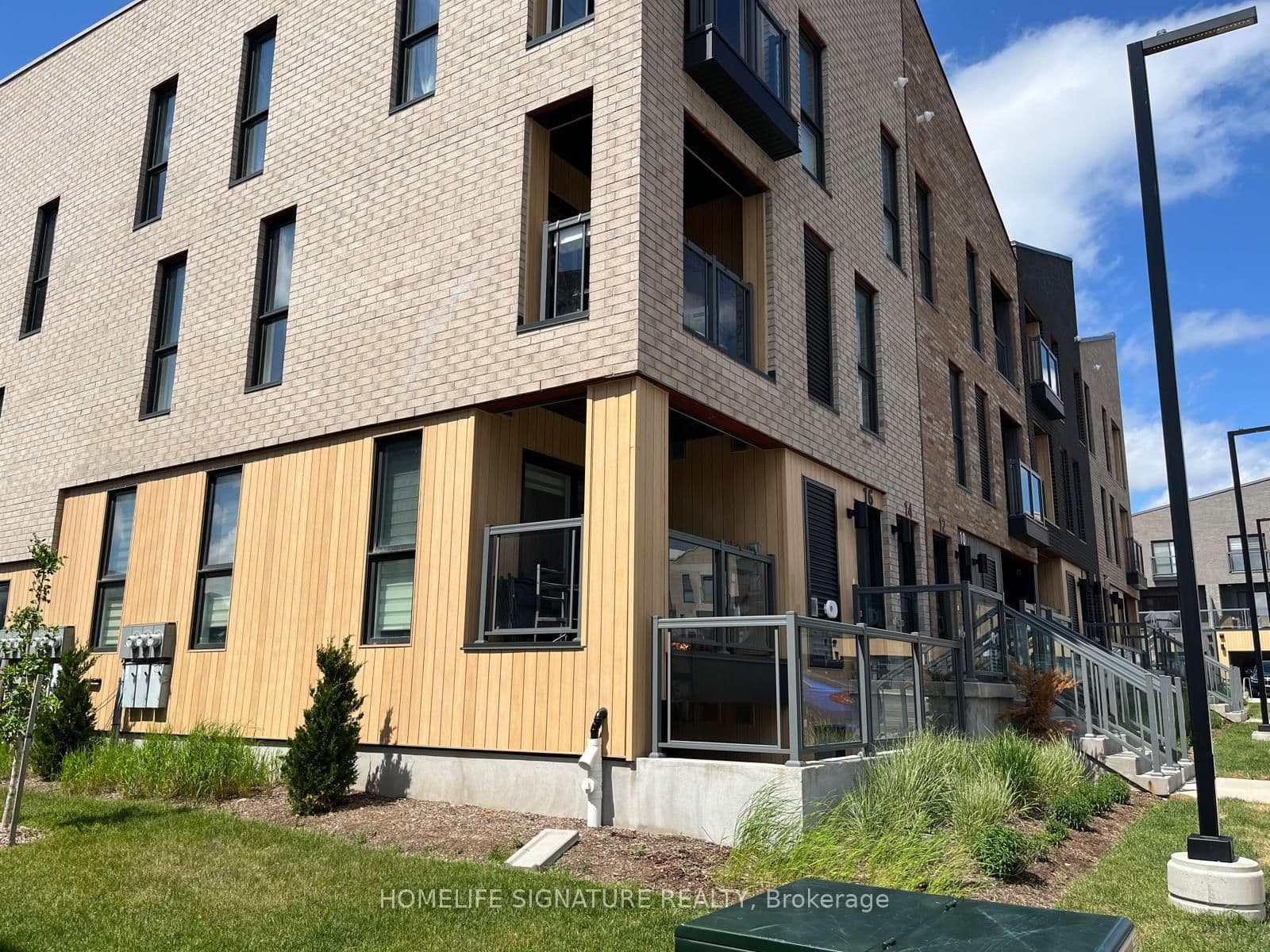 16 URBANE Boulevard - Image 1