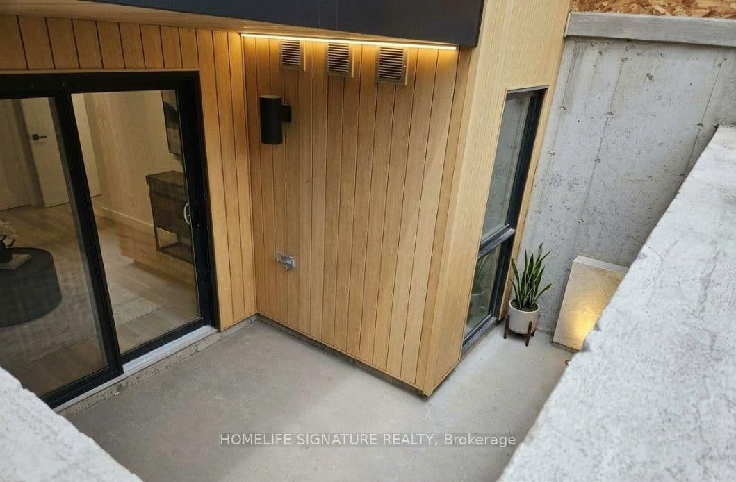 16 URBANE Boulevard thumbnail 26