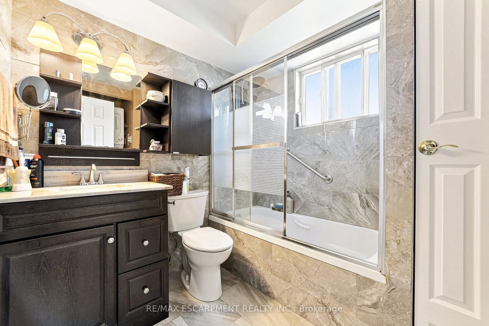 851 Queenston Road, Unit 202 thumbnail 17
