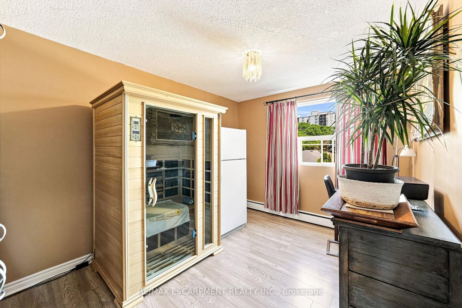 851 Queenston Road, Unit 202 thumbnail 19