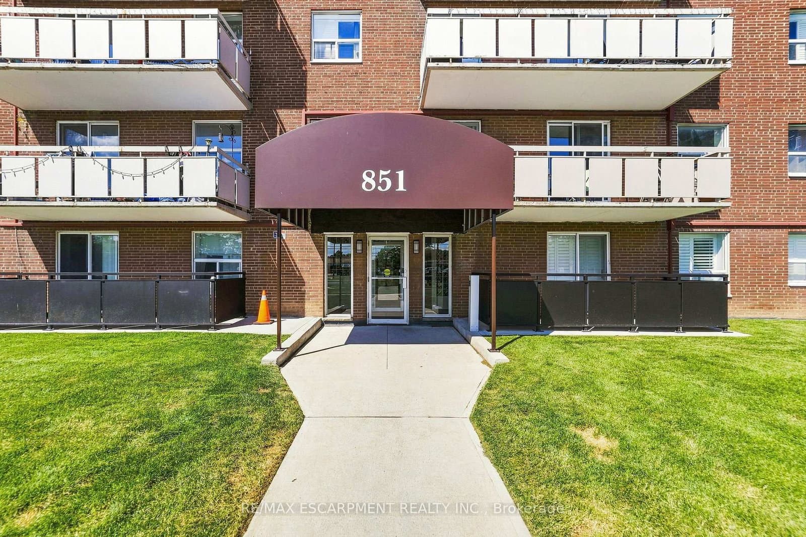 851 Queenston Road, Unit 202 thumbnail 3