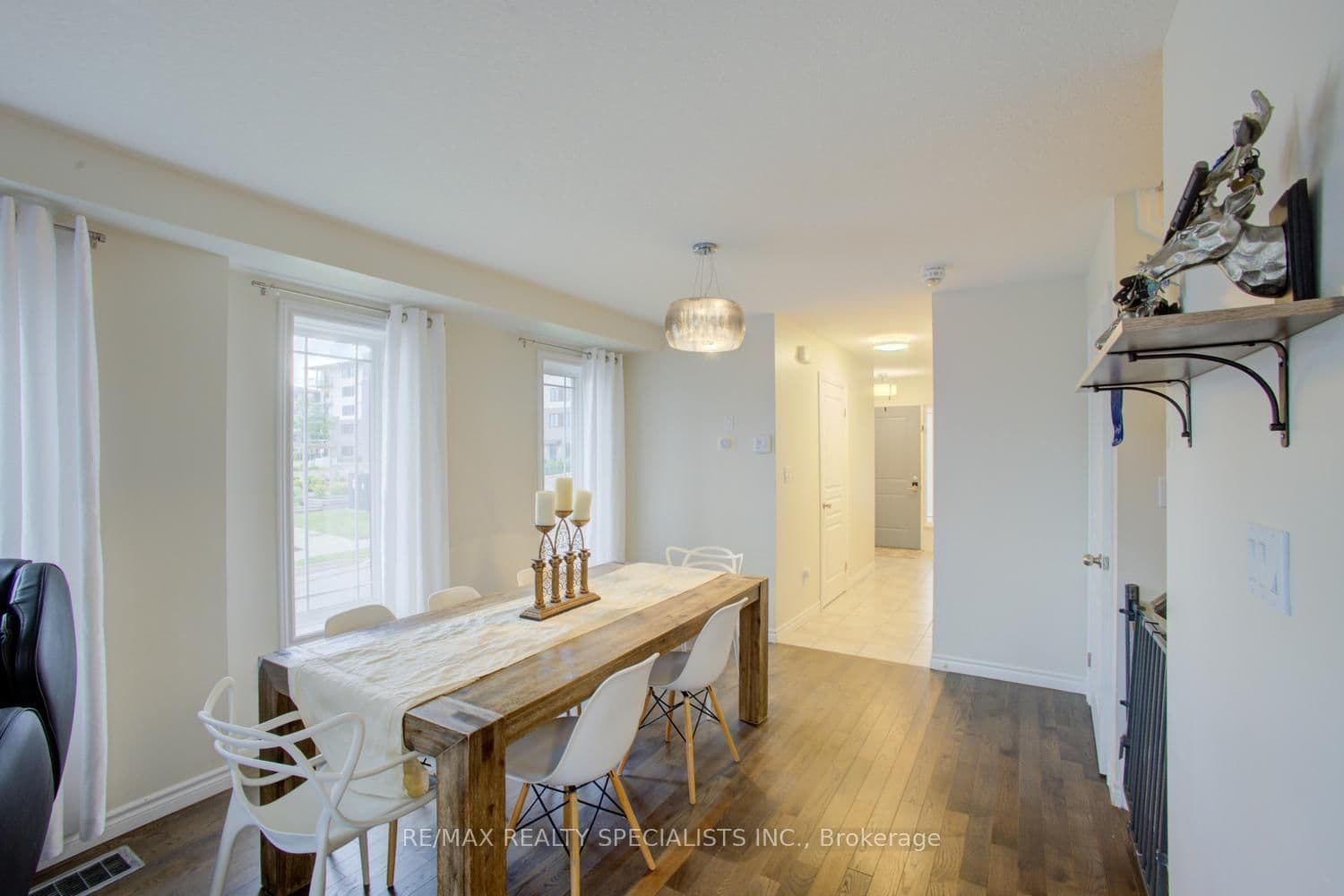 58 Jeffrey Drive thumbnail 11