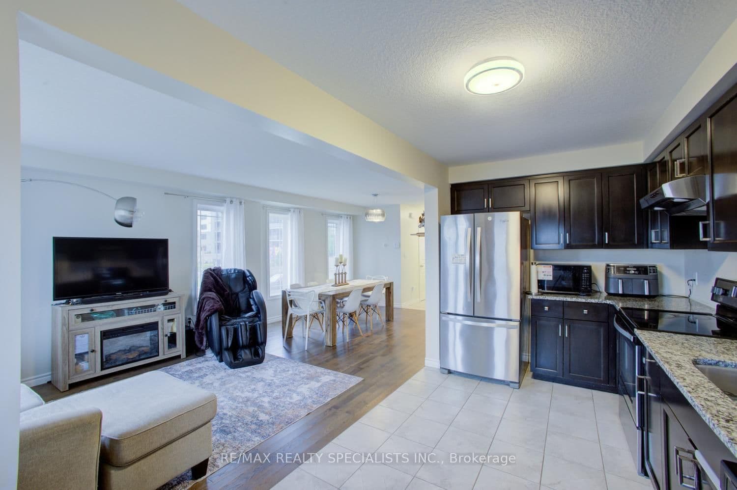 58 Jeffrey Drive thumbnail 16