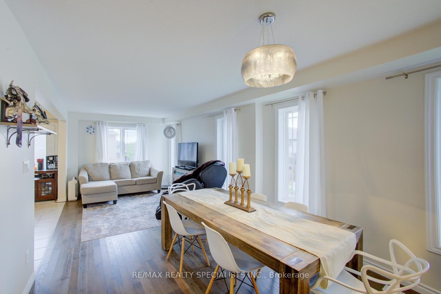 58 Jeffrey Drive thumbnail 9