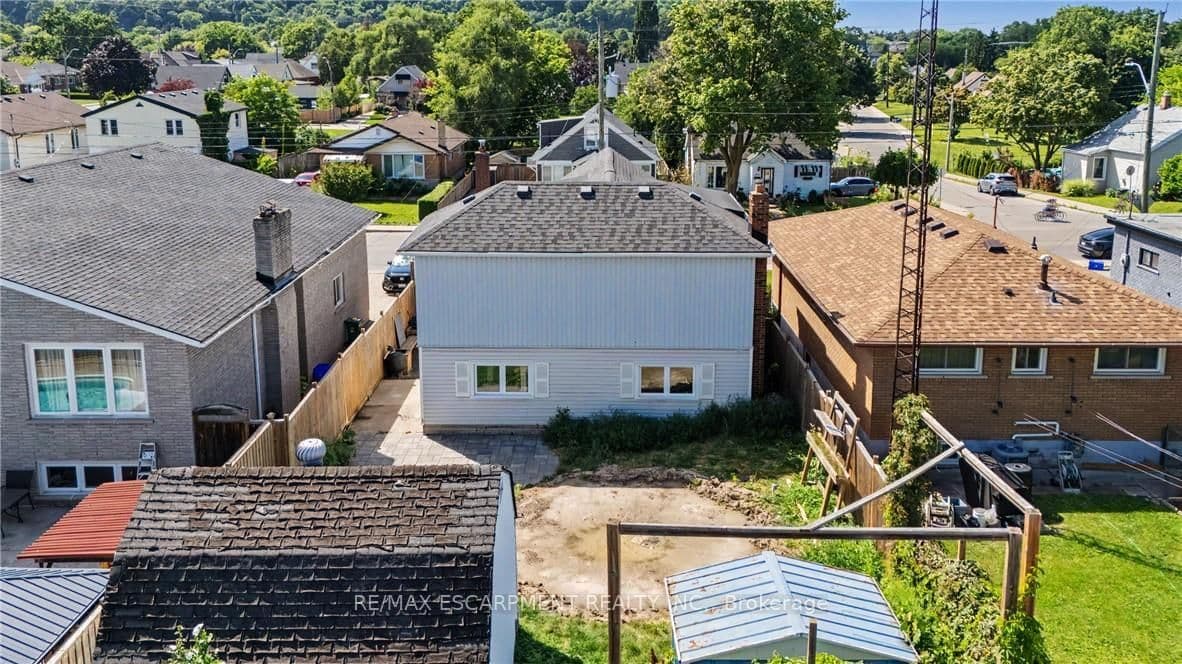 485 Cochrane Road thumbnail 34