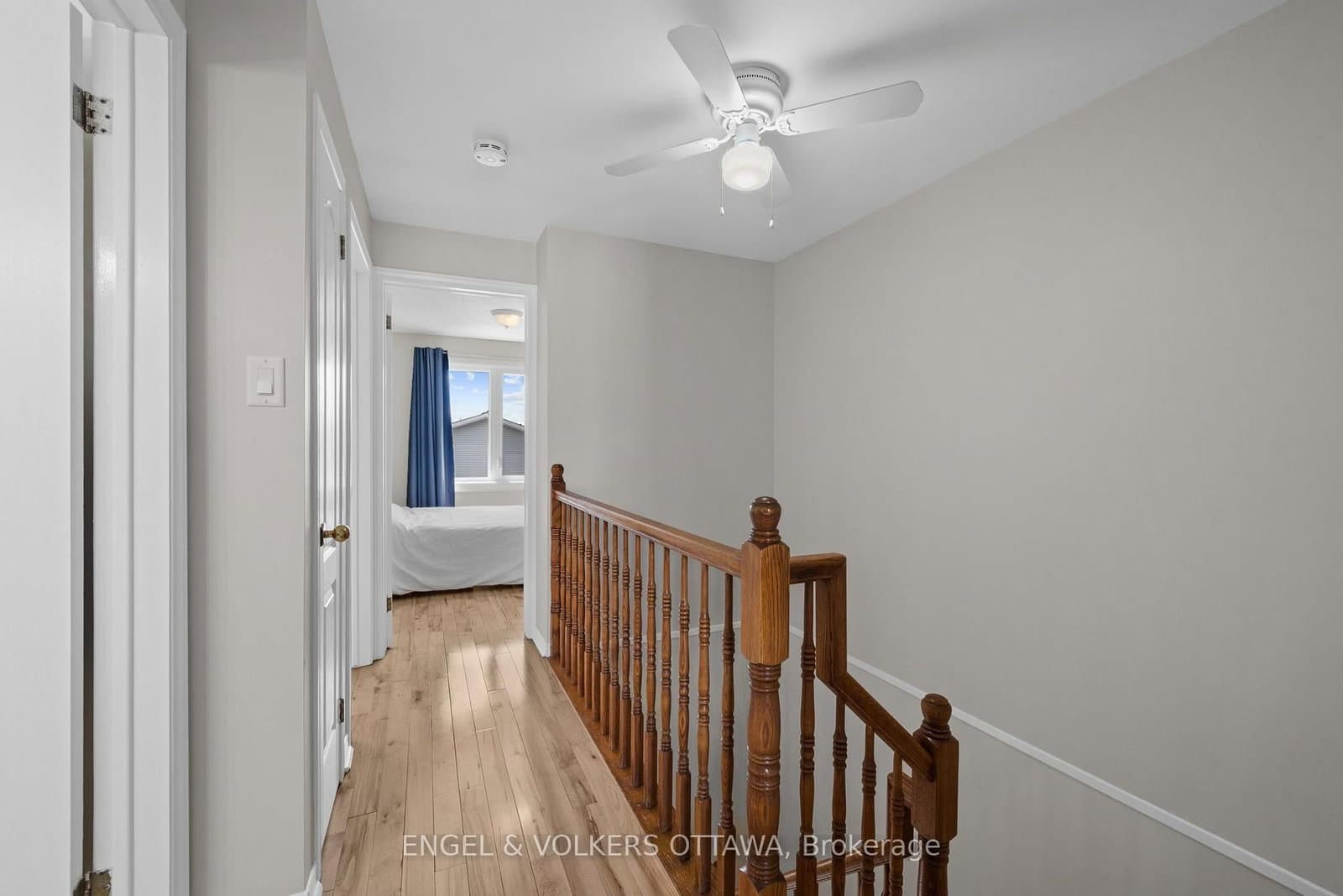 1831 Summerfields Crescent thumbnail 28