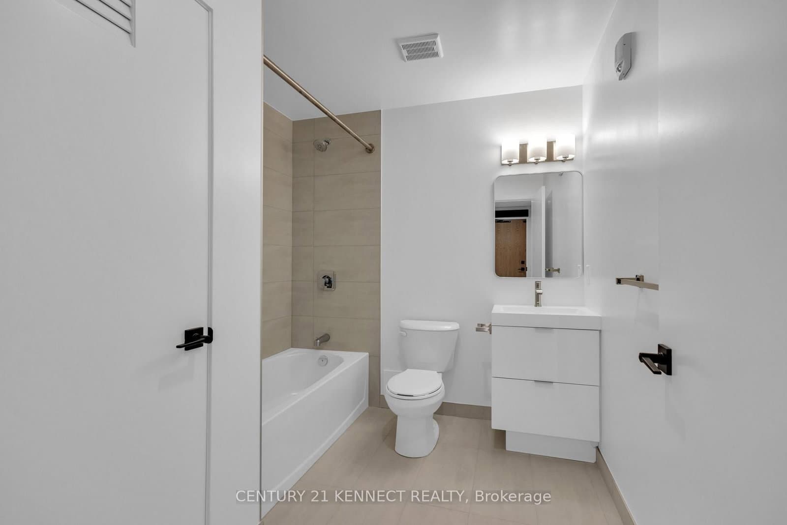 33 Erie Avenue, Unit 1306 thumbnail 23