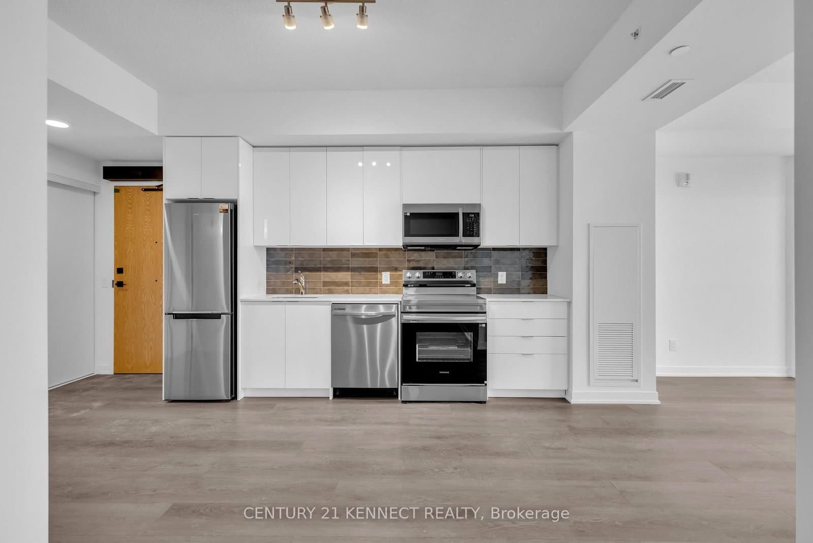 33 Erie Avenue, Unit 1306 thumbnail 9