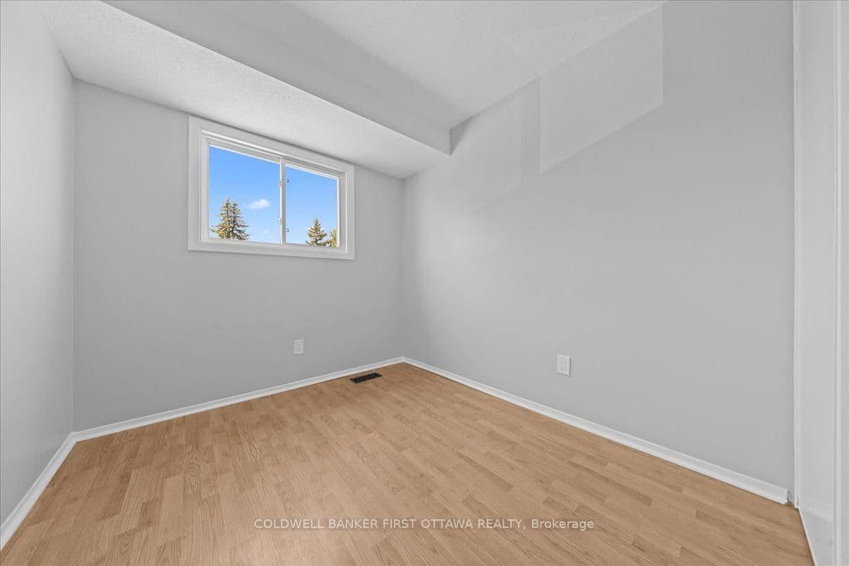 2701 PIMLICO Crescent thumbnail 15