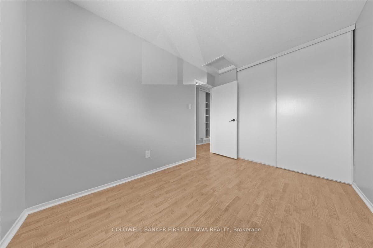2701 PIMLICO Crescent thumbnail 17