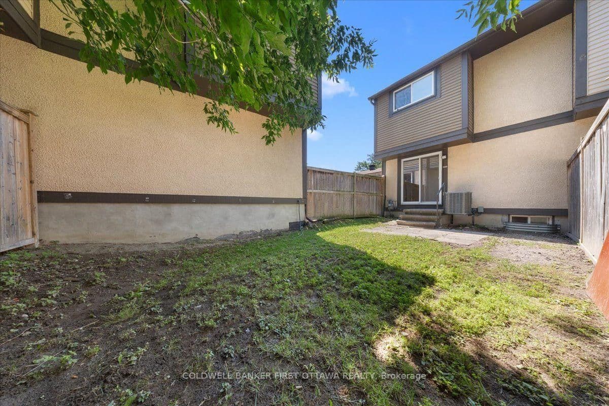 2701 PIMLICO Crescent thumbnail 27