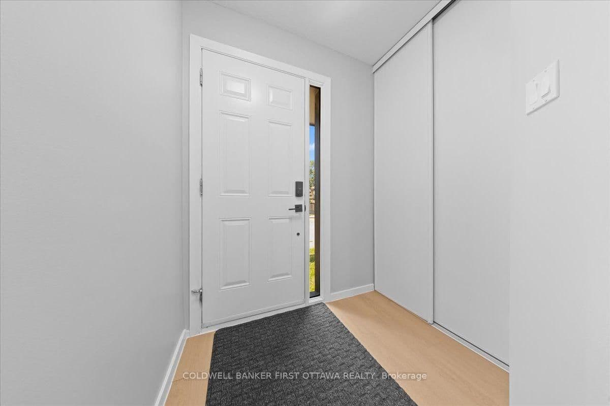 2701 PIMLICO Crescent thumbnail 3