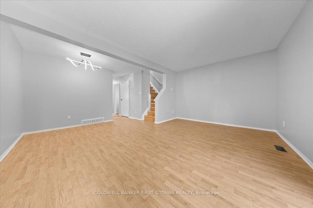 2701 PIMLICO Crescent thumbnail 9
