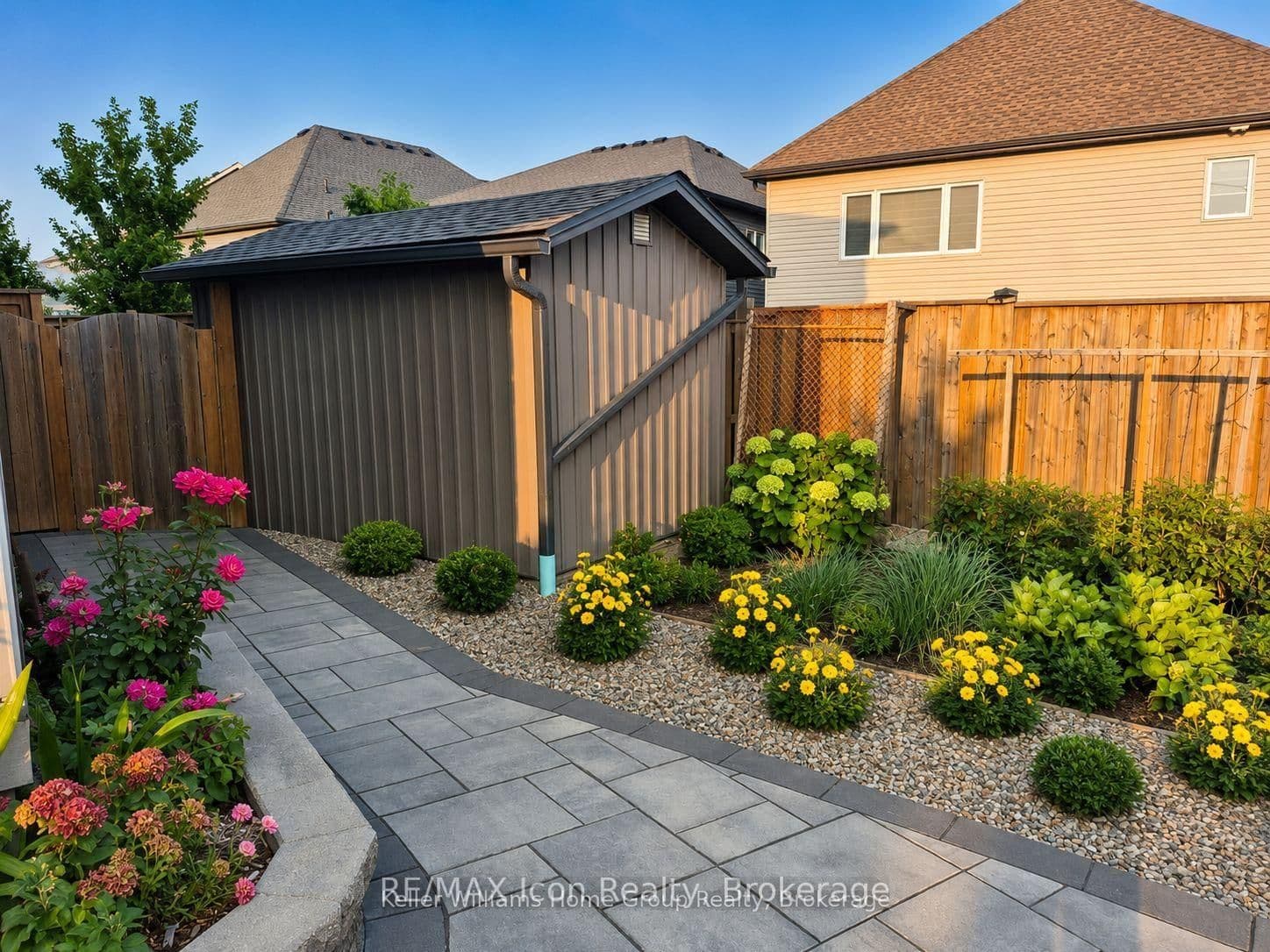 165 Rockcliffe Drive, Unit B thumbnail 3