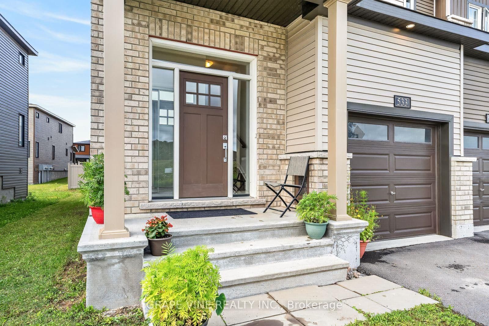 533 Winterset Road thumbnail 4