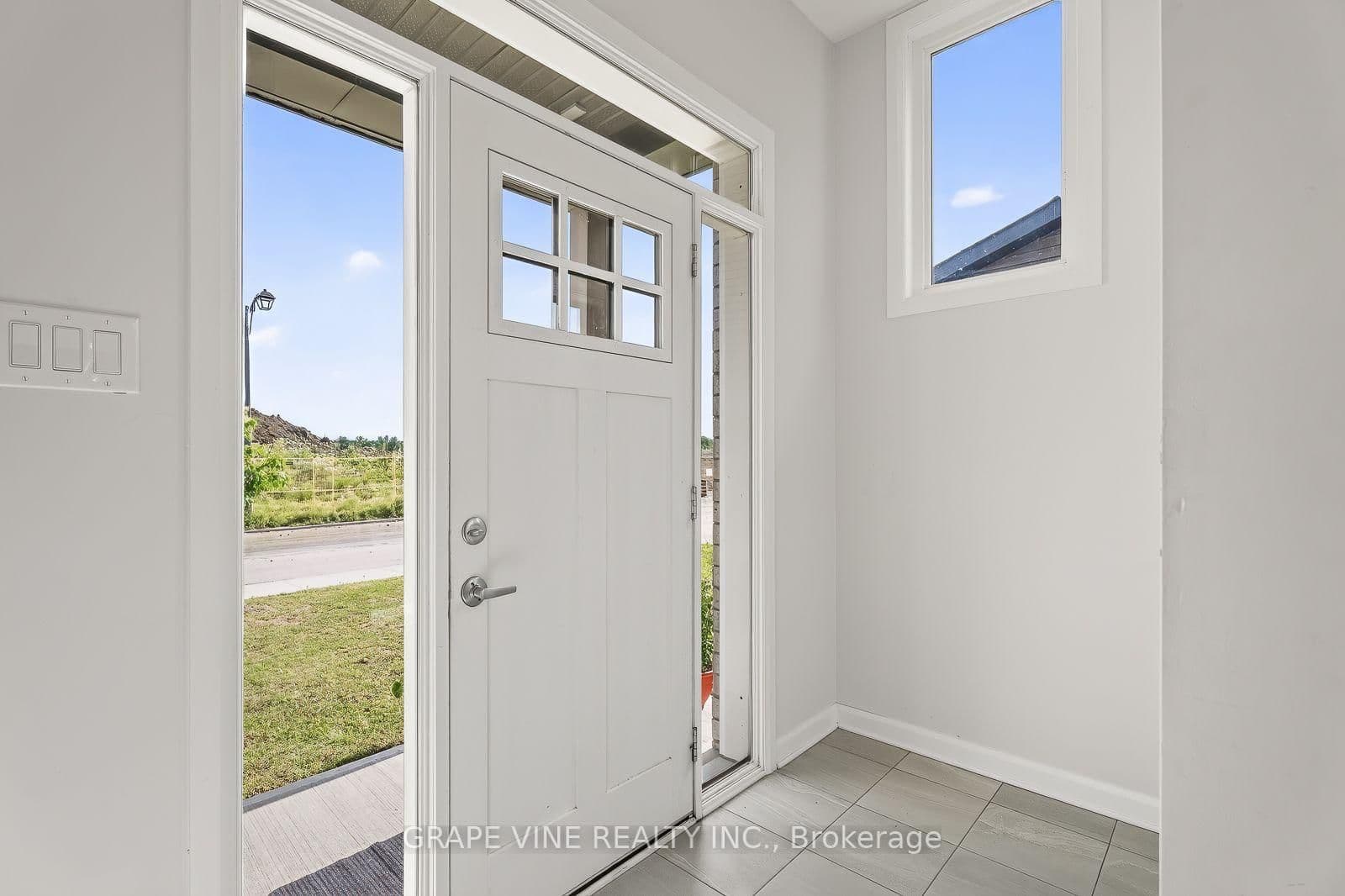 533 Winterset Road thumbnail 5