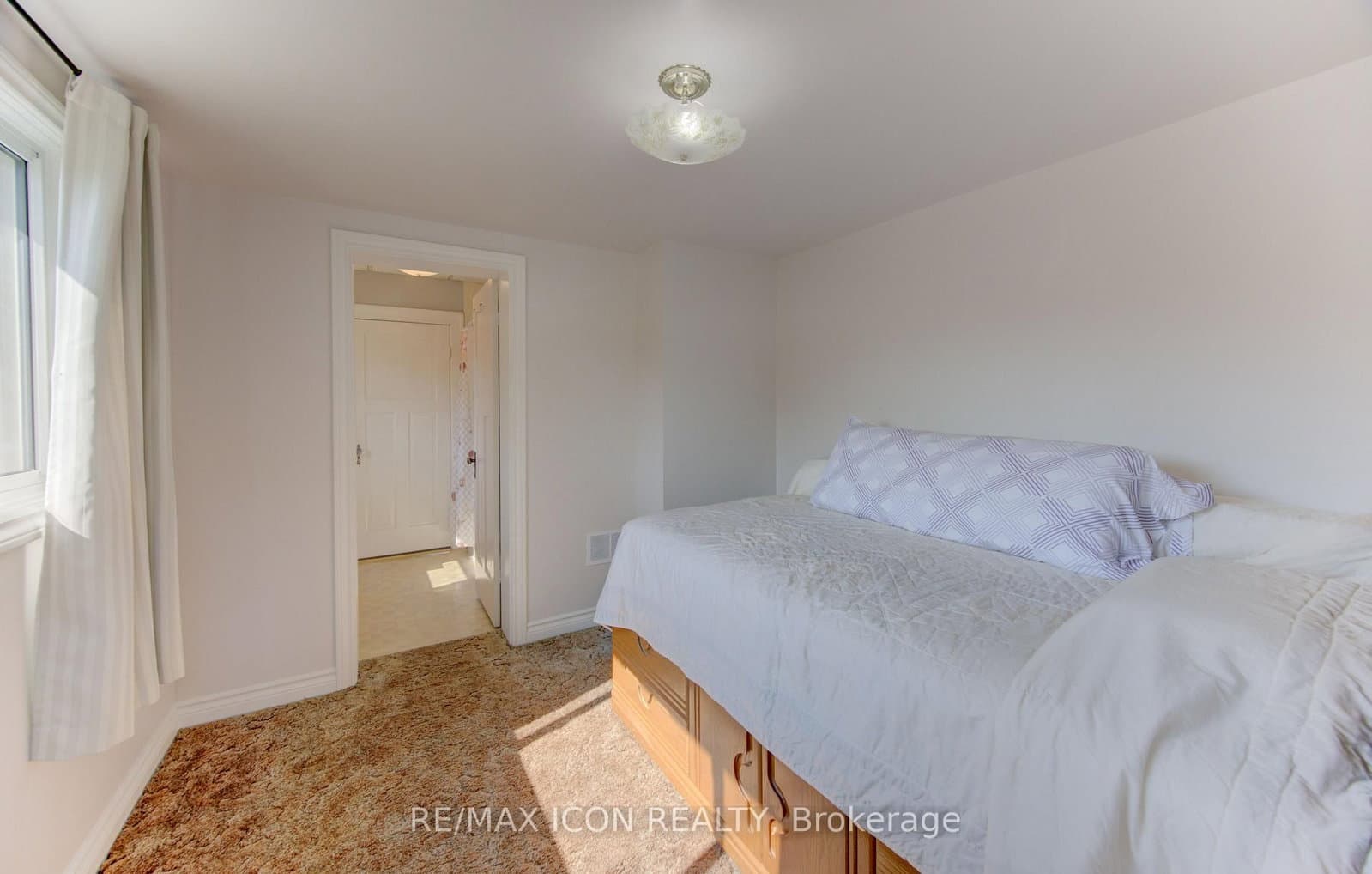 224 Weber Street E thumbnail 35