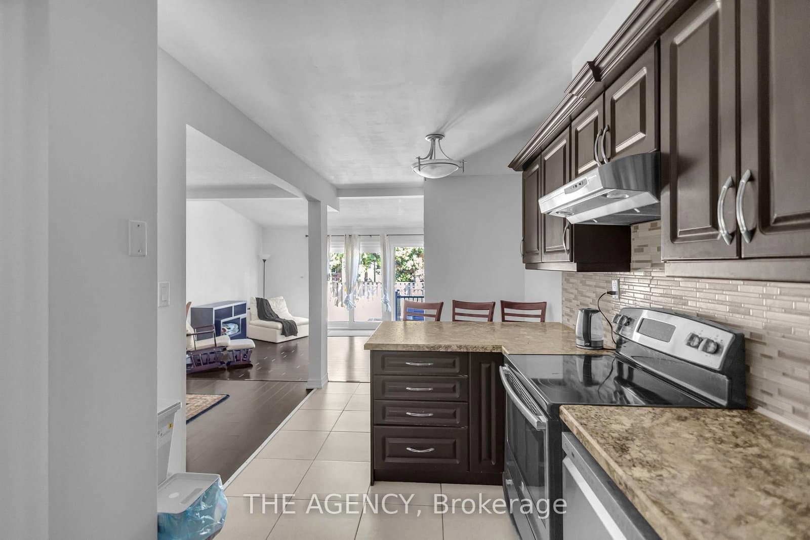 38 Athenia Drive thumbnail 14